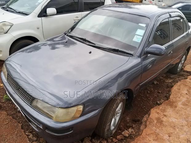 Toyota Corolla 1999 Blue