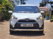 Toyota Sienta 2016 White for sale