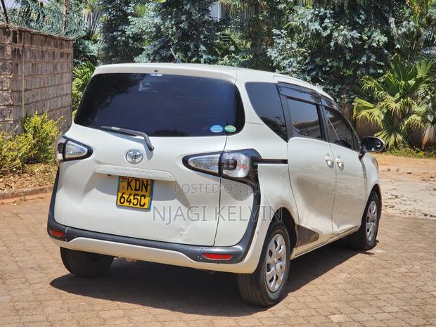 Toyota Sienta 2016 White