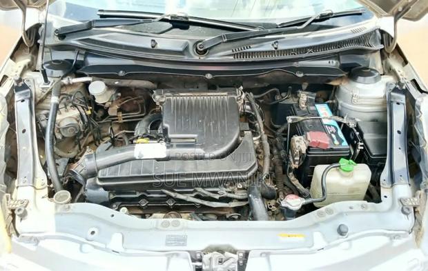 Suzuki Swift 2011 Silver