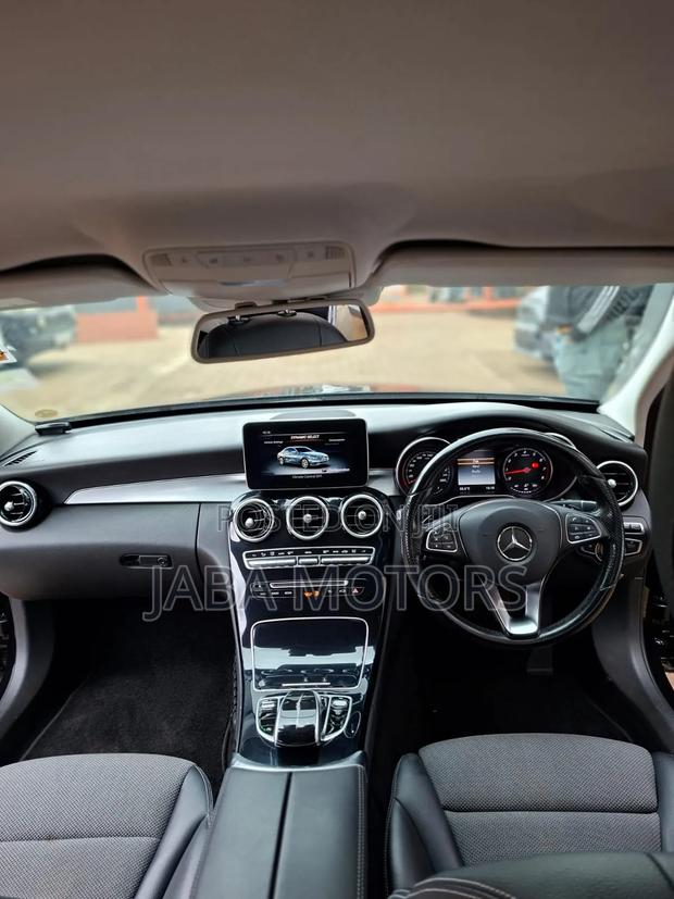 Mercedes-Benz C180 2016 Black