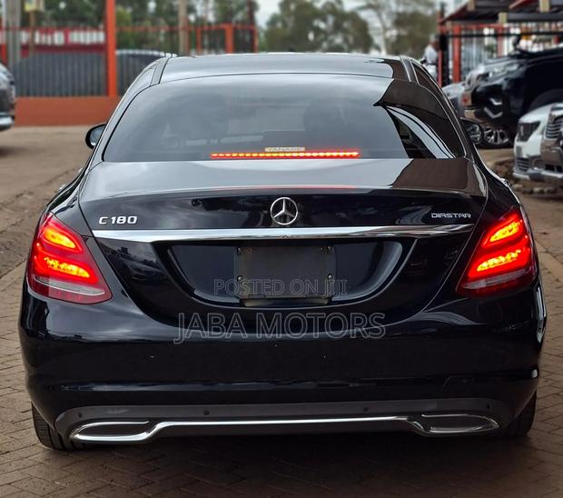 Mercedes-Benz C180 2016 Black