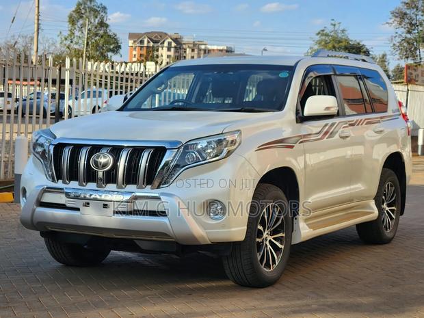 Toyota Land Cruiser Prado 2017 White