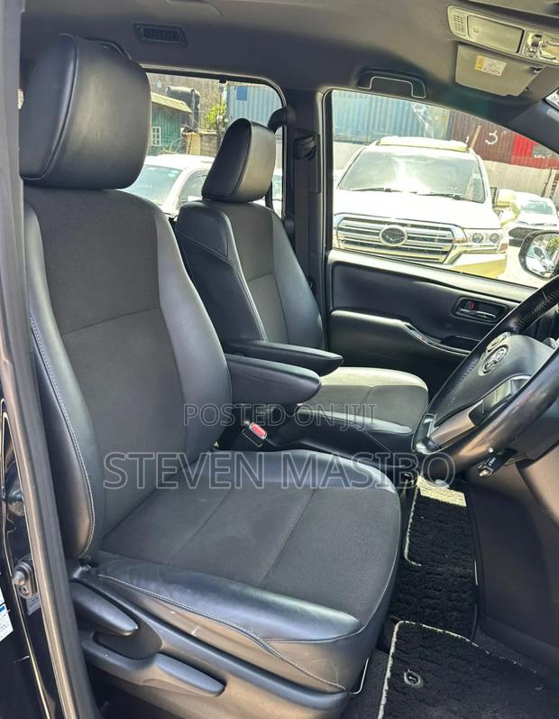 Toyota Noah 2.0 FWD (8 Seater) 2020 Black
