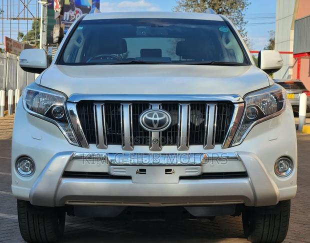 Toyota Land Cruiser Prado 2017 White