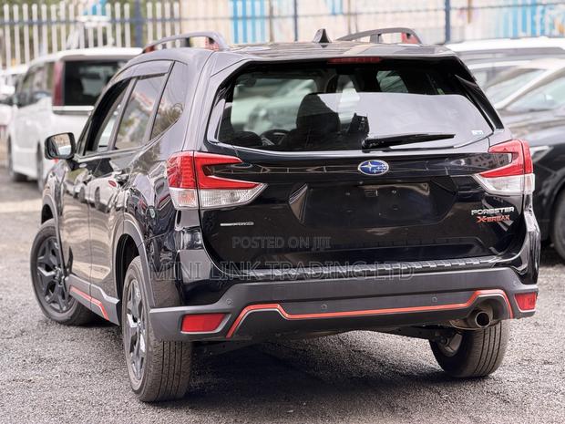 Subaru Forester Premium AWD 2020 Black