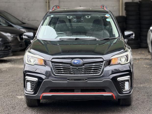 Subaru Forester Premium AWD 2020 Black
