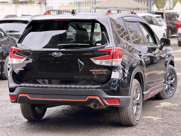 Subaru Forester Premium AWD 2020 Black