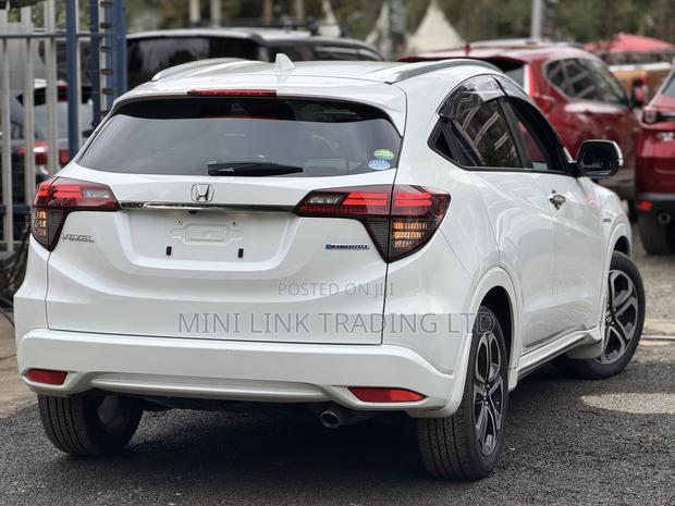 Honda Vezel 1.5 Hybrid 2WD 2019 Pearl