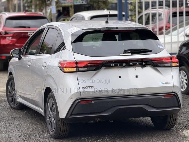 Nissan Note 1.2 Hybrid 2021 Silver