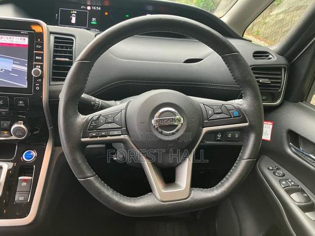 Nissan Serena 2019 White