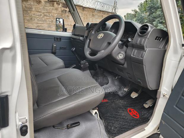 Toyota Land Cruiser 2013 White