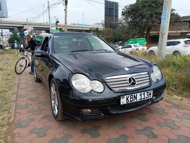 Mercedes-Benz C200 2005 Blue