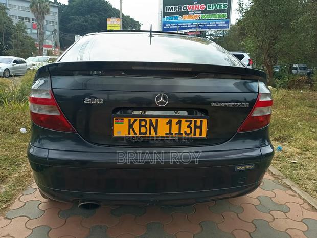 Mercedes-Benz C200 2005 Blue