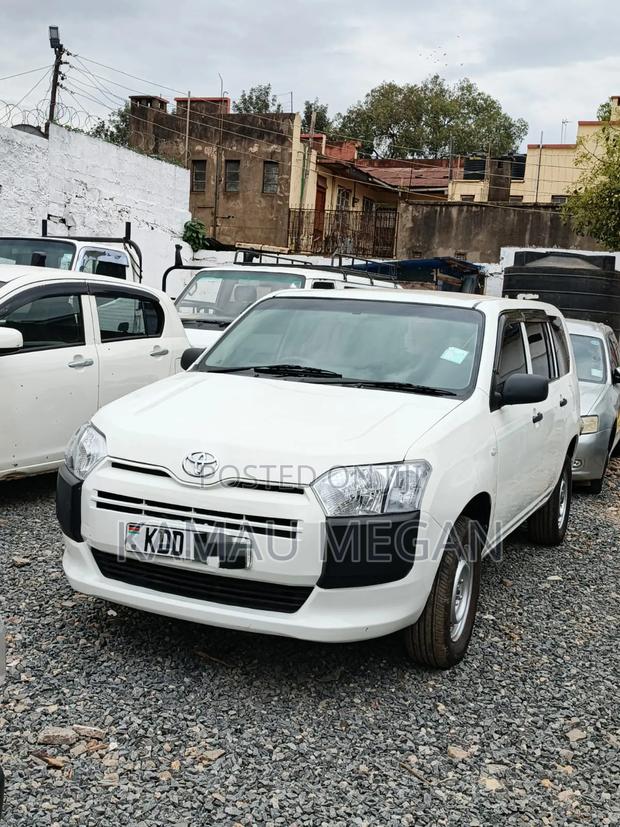 Toyota Probox 2014 Off white
