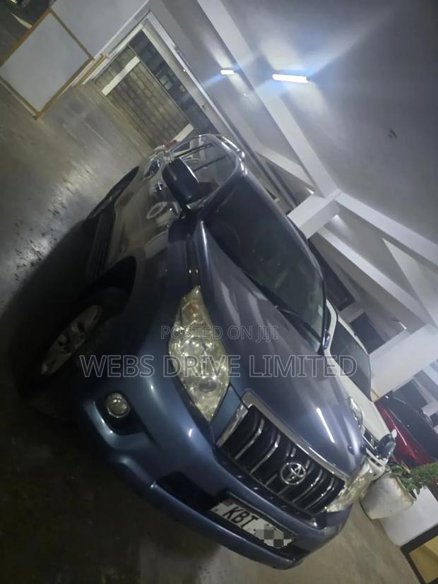 Toyota Land Cruiser Prado 2012