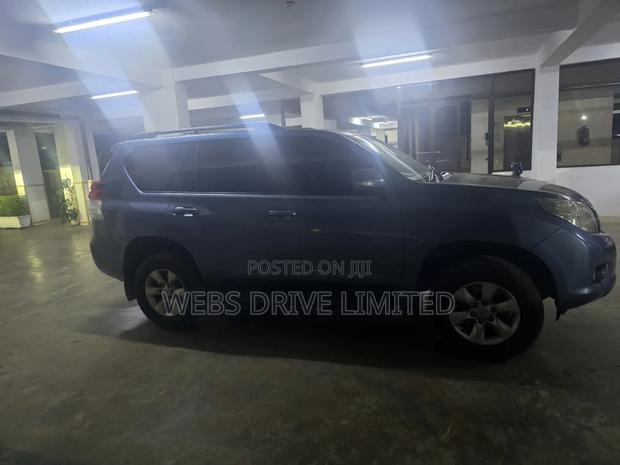 Toyota Land Cruiser Prado 2012