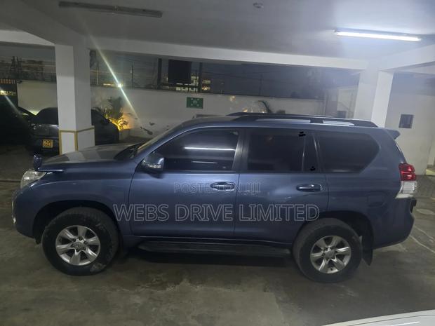 Toyota Land Cruiser Prado 2012