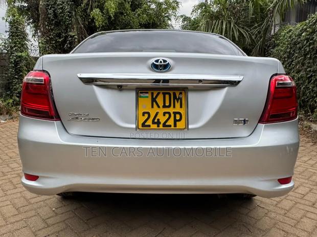 Toyota Axio 2015 Silver