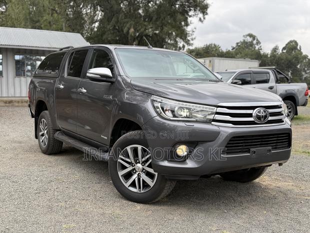 Toyota Hilux Revo Double Cab Deisel 2.4 AWD 2019 Gray