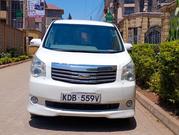 Toyota Noah 2012 White for sale