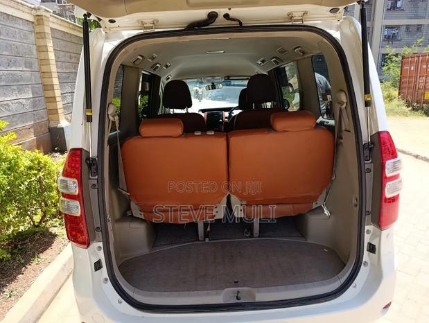Toyota Noah 2012 White