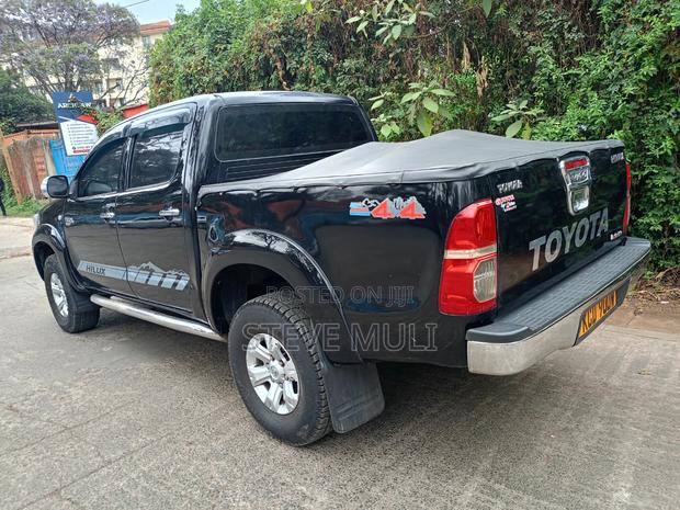Toyota Hilux 2009 Matt Black