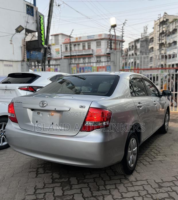 Toyota Axio 1.5 G 2WD 2012 Silver