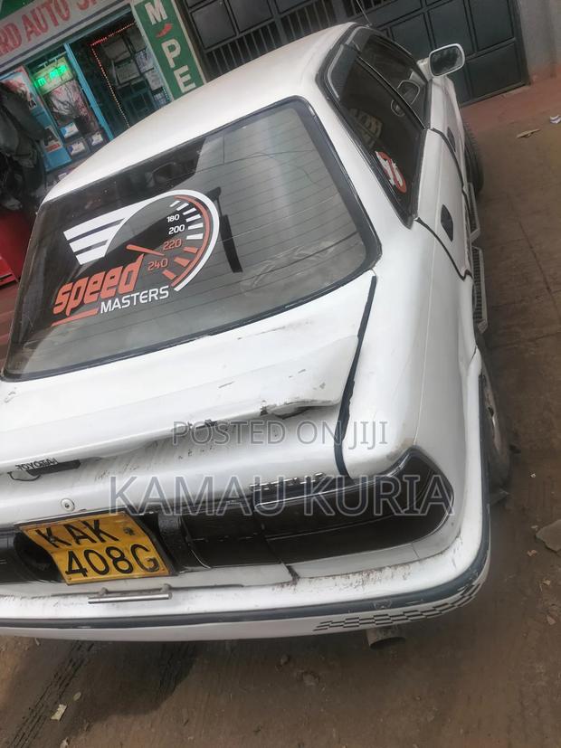 Toyota Corolla 1998 White