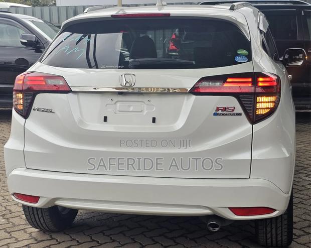 Honda Vezel 1.5 Hybrid 2WD 2019 Pearl