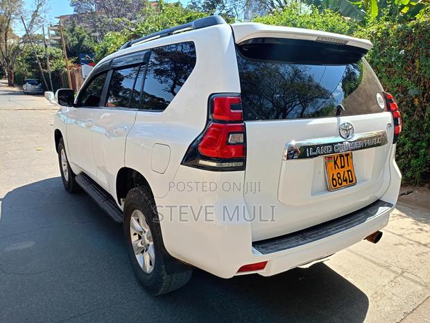Toyota Land Cruiser Prado 2012 White
