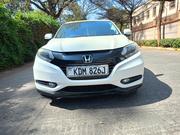Honda Vezel 2016 White for sale