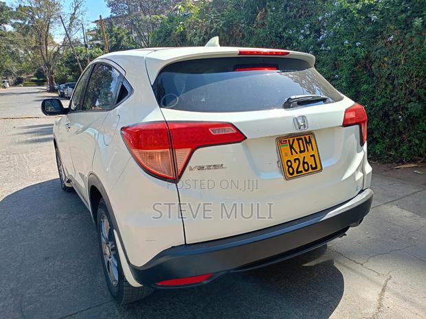 Honda Vezel 2016 White