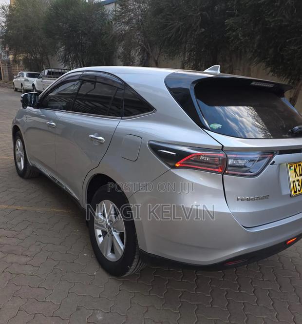 Toyota Harrier 2.5 Hybrid 4WD 2015 Silver