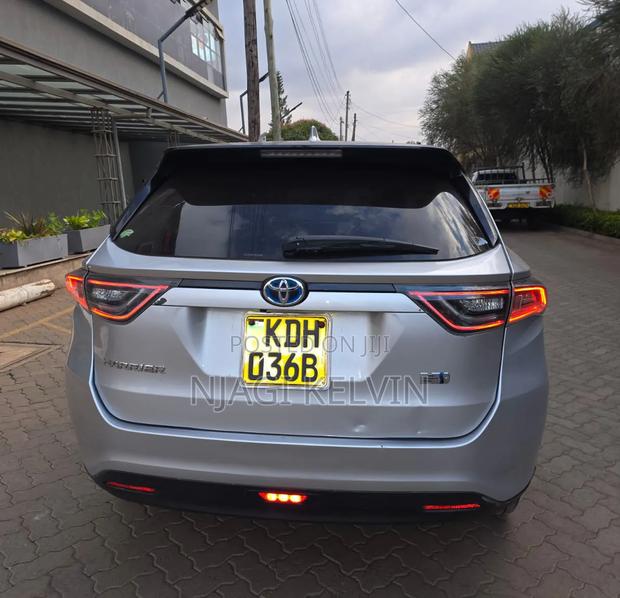 Toyota Harrier 2.5 Hybrid 4WD 2015 Silver