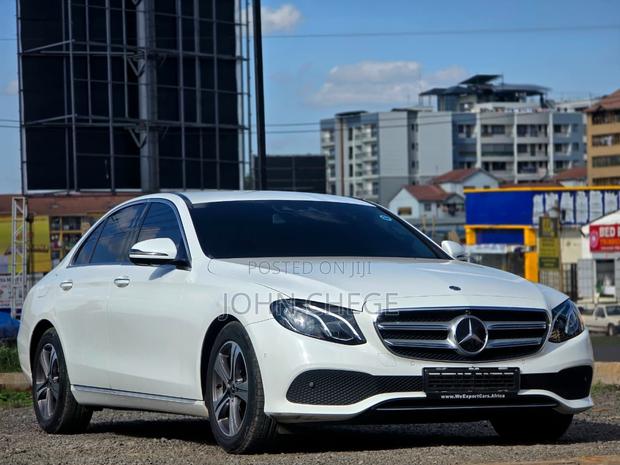 Mercedes-Benz E220 2018 White