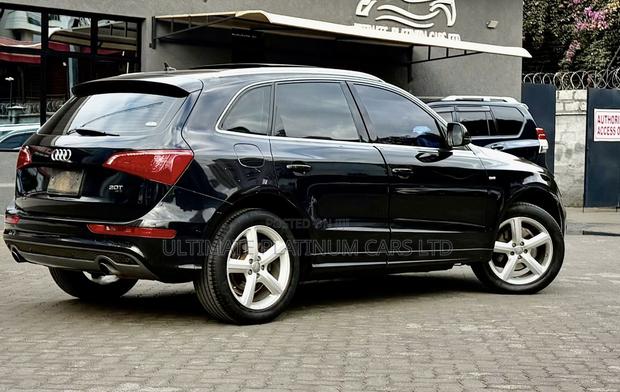 Audi Q5 2.0T Premium Quattro 2012 Black