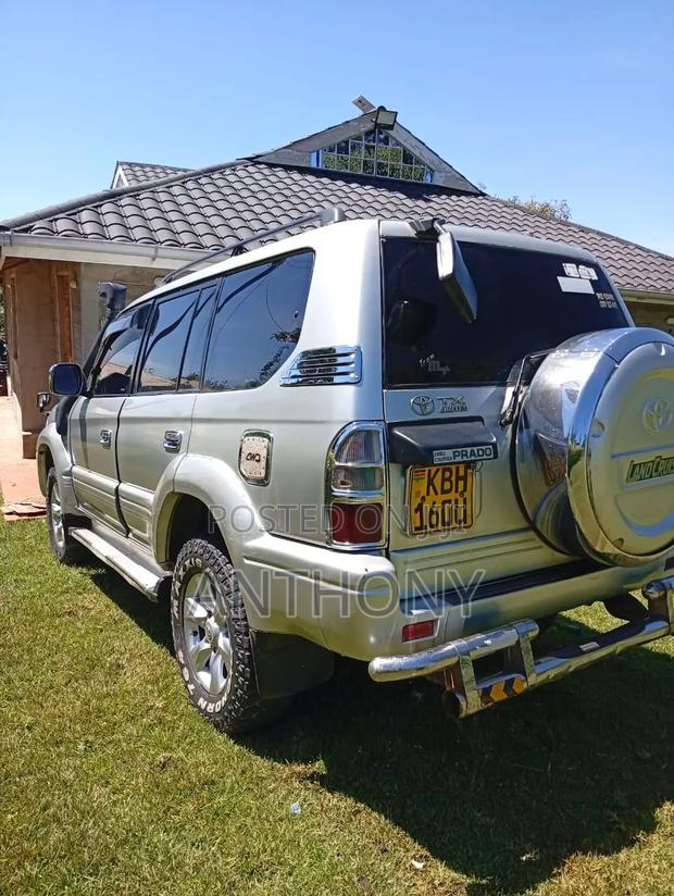 Toyota Land Cruiser 2001 Silver