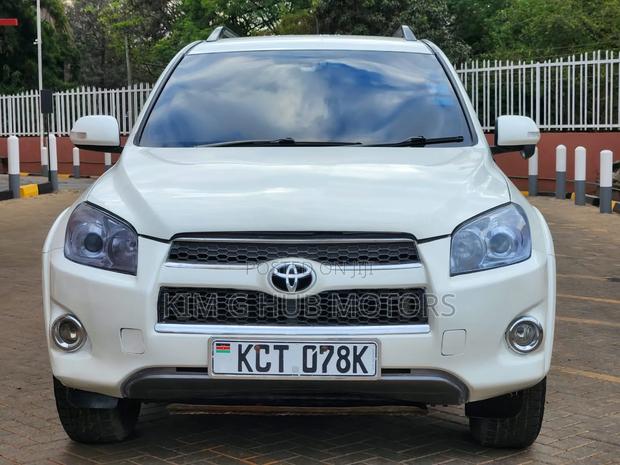 Toyota RAV4 2011 Pearl