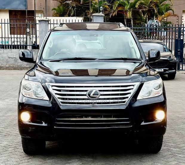 Lexus LX 570 2010 Black