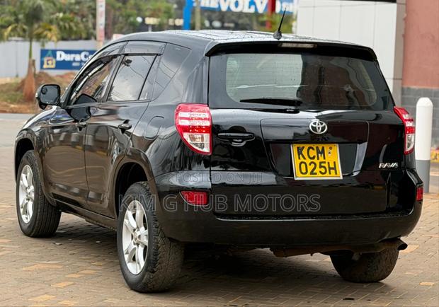 Toyota RAV4 2010 Black