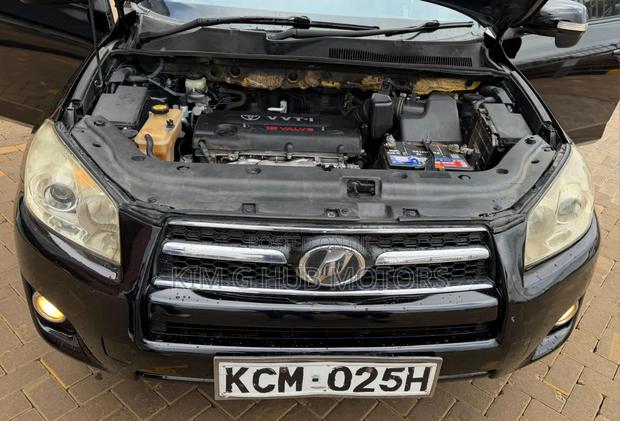 Toyota RAV4 2010 Black