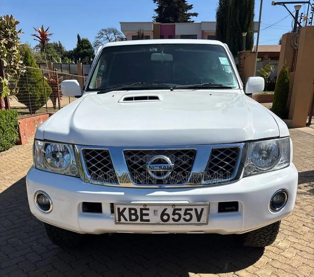 Nissan Patrol 2008 White