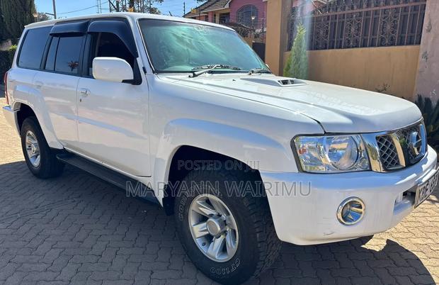 Nissan Patrol 2008 White