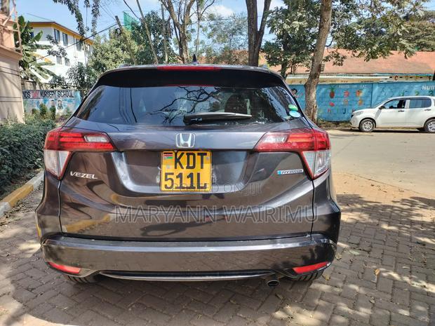 Honda Vezel 2017 Gray