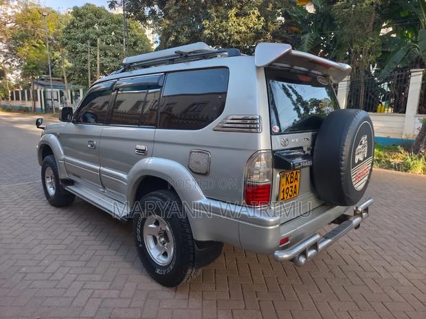 Toyota Land Cruiser Prado 2002 Silver