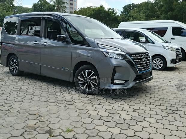 Nissan Serena 2021 Gray