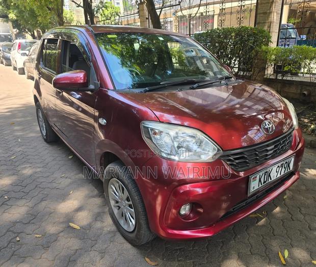 Toyota Passo 2016 Burgundy