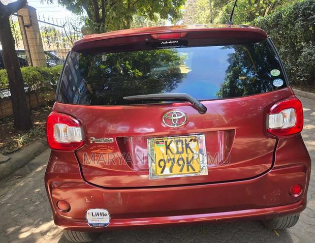 Toyota Passo 2016 Burgundy