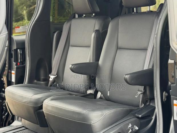 Toyota Esquire 2019 Black